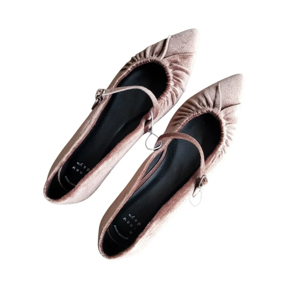 A NEW DAY 9.5 Brown Gabriella Memory Foam Velvet Pointed Toe Mary Jane Flat